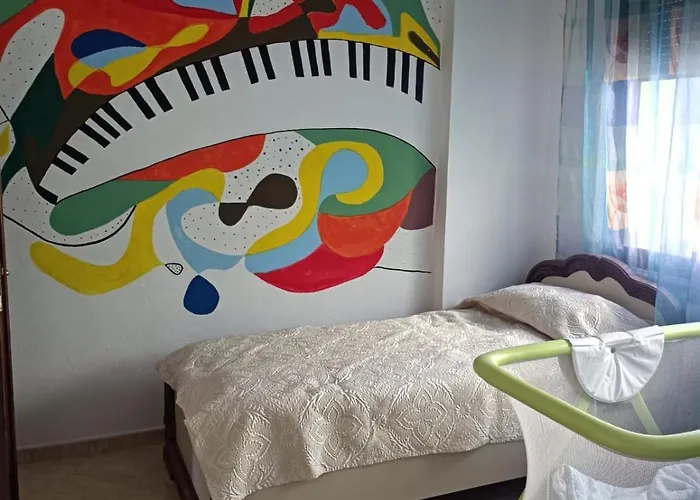 Amel Familiar House Dıraç